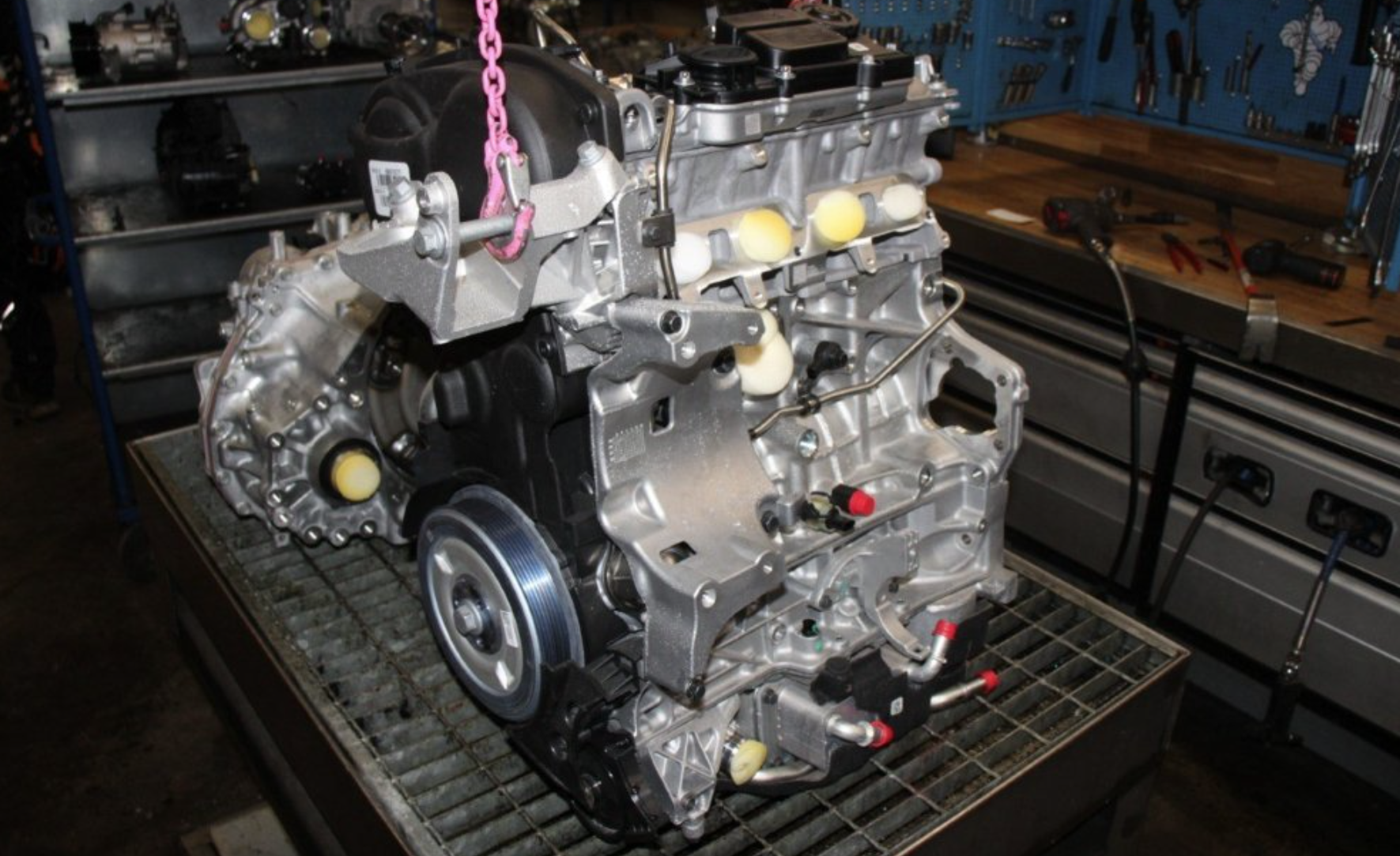 Volvo XC60 B420T2 Petrol Engine Latvia