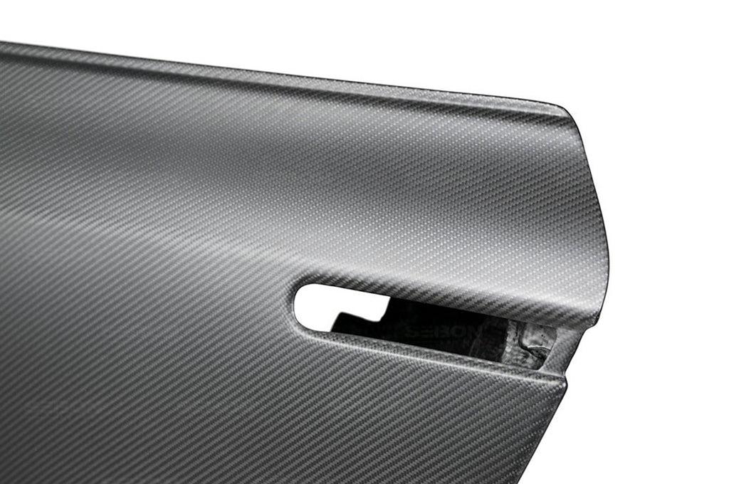 Seibon Carbon Fiber Doors Dry for R35 GTR (DD0910NSGTR-OE-DRY)