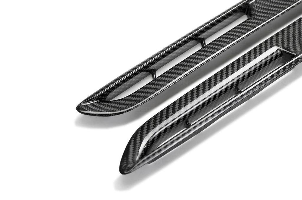 Seibon Carbon Fiber Fender Vents (Gloss) for R35 GTR (FD0910NSGTR)