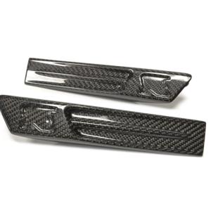 Seibon Carbon Fiber Fender Badges (Gloss) for R35 GTR (FDL0910NSGTR)