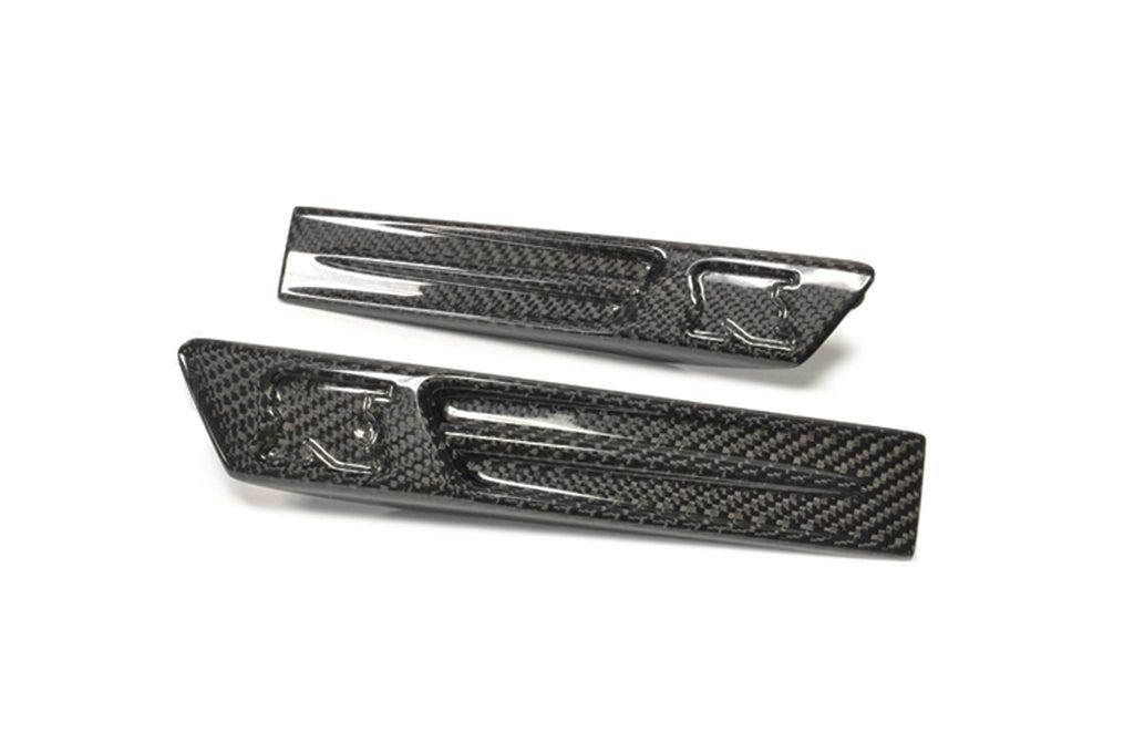 Seibon Carbon Fiber Fender Badges (Gloss) for R35 GTR (FDL0910NSGTR)