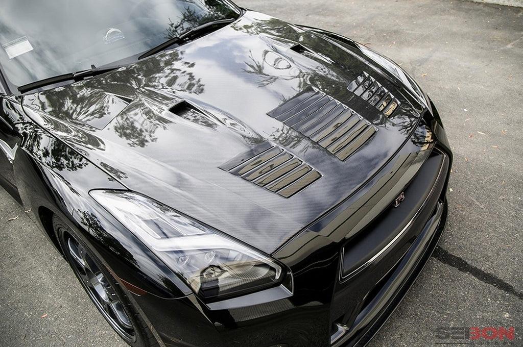 Seibon Carbon Fiber Hood GTII Style Gloss for R35 GTR 2009-2016 (HD0910NSGTR-GTII)